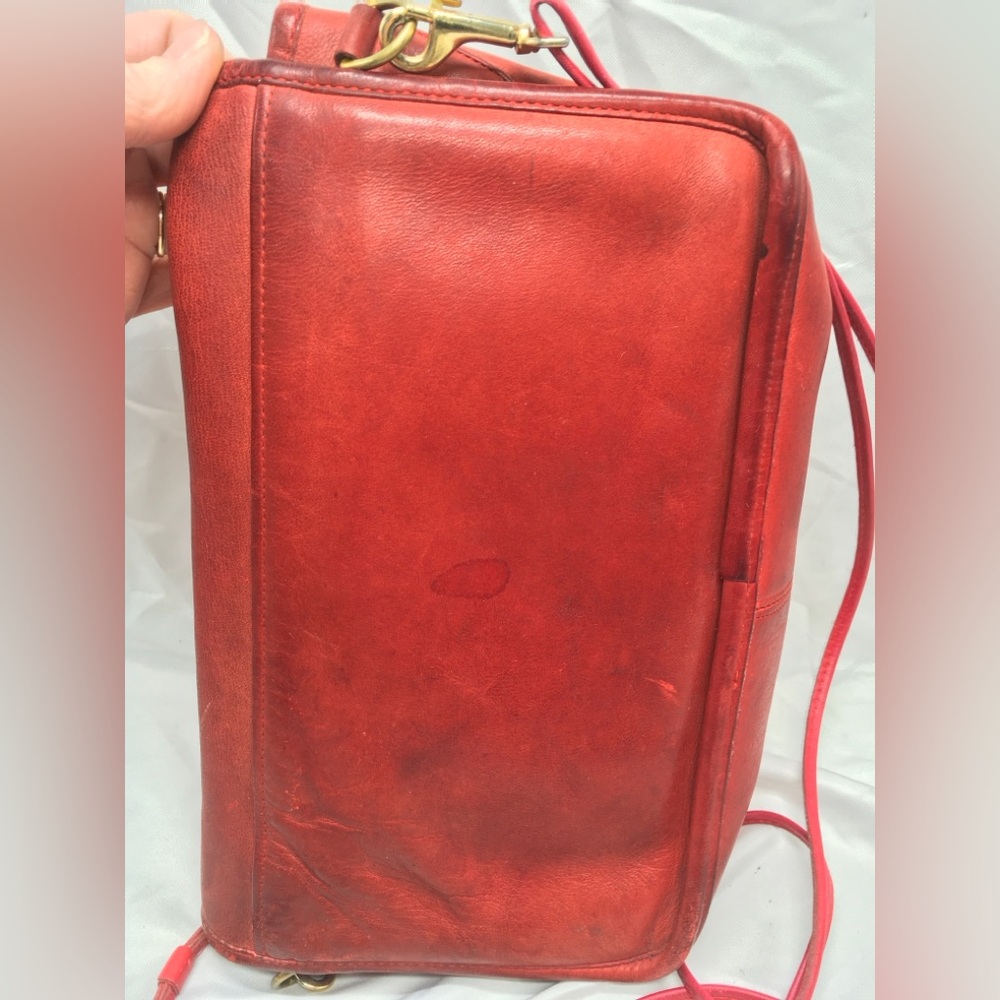 COACH Vintage Leather Flap TurnLock Messenger Shoulder Handbag Red NYC USA Small - Picture 6 of 16